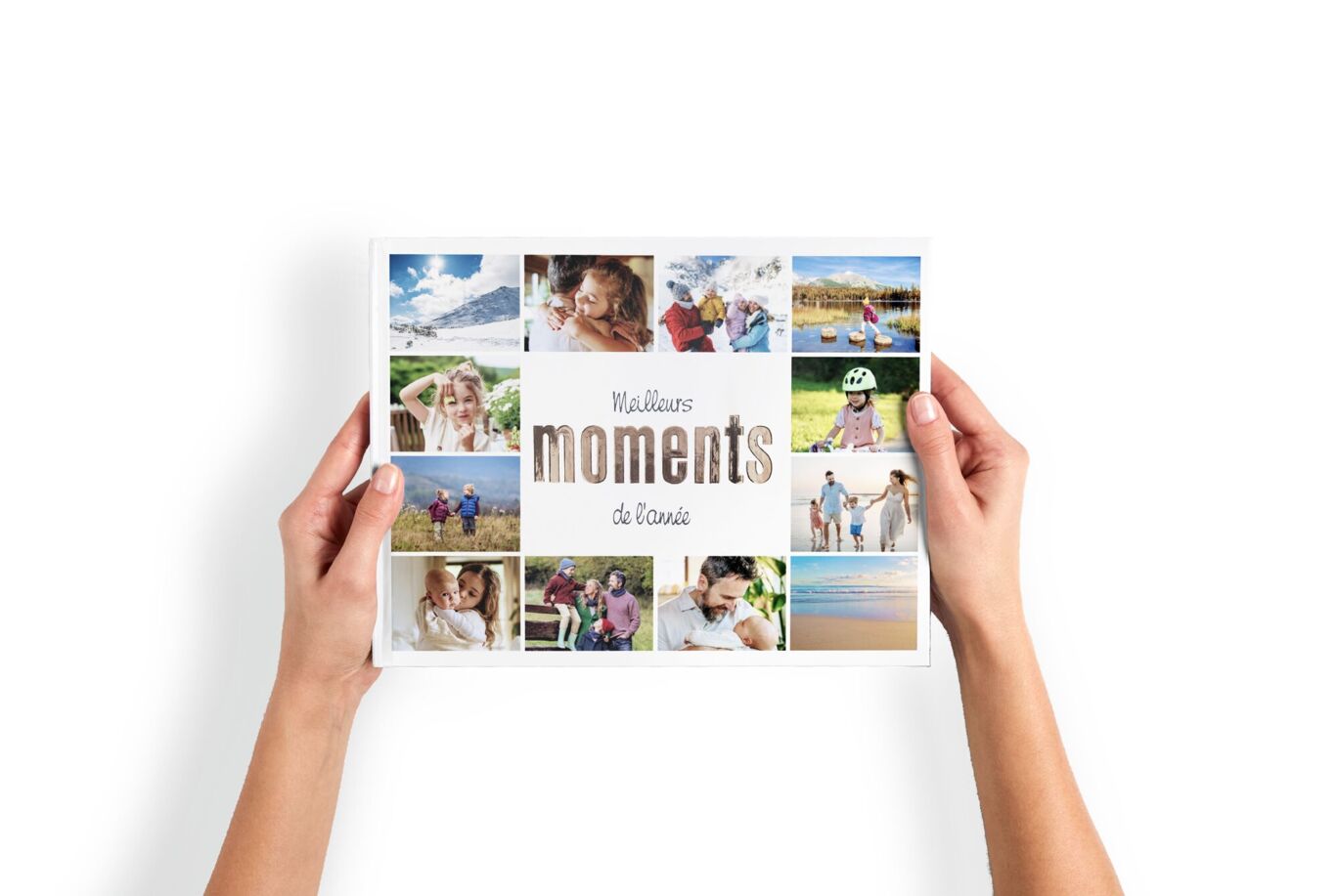 Livre photo format A4 panorama tenu entre les mains